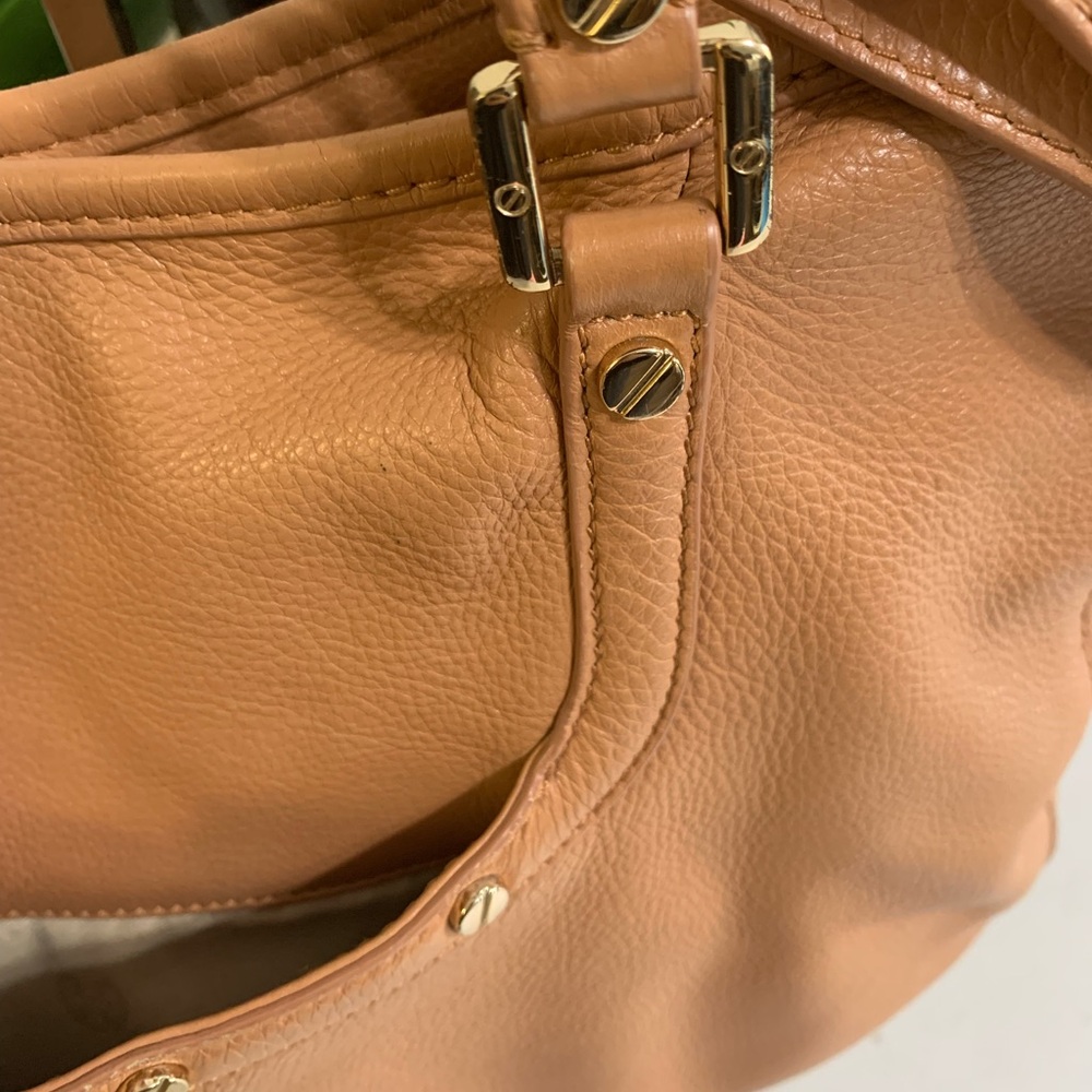 ๐๐ Tory Burch Camel Leather Shoulder Bag - Picture 8 of 14
